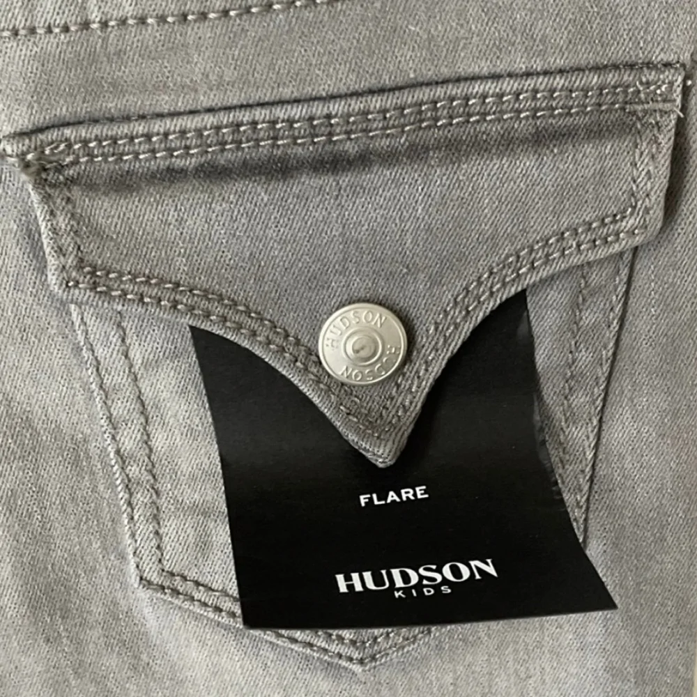 NWT Girl's Hudson Splice Flare Distressed Jeans - Picture 4 of 10